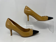 Load image into Gallery viewer, Coach Womens Brown Leather Pointed Toe Stiletto Pump Heels 6.5 B
