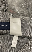 Load image into Gallery viewer, Tommy Hilfiger Womens Gray Plaid Print Flat Front Casual Ankle Pants Size 4
