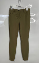 Load image into Gallery viewer, Lululemon Womens Green Stretch Flat Front Skinny Leg Trouser Pants Size 28
