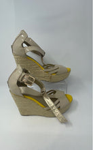 Load image into Gallery viewer, G By Guess Womens Beige Yellow Open Toe Wedge Espadrille Sandals Size 8M
