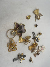 Load image into Gallery viewer, Women&#39;s &quot;Series Angels&quot; Brooches, 15 PCS. Weight 152.2 g
