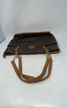 Load image into Gallery viewer, Beverly Hills Polo Club Womens Brown Leather Shoulder Handbag
