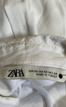 Load image into Gallery viewer, Zara Womens White Long Sleeve Pockets Collared Button-Up Shirt Size XS
